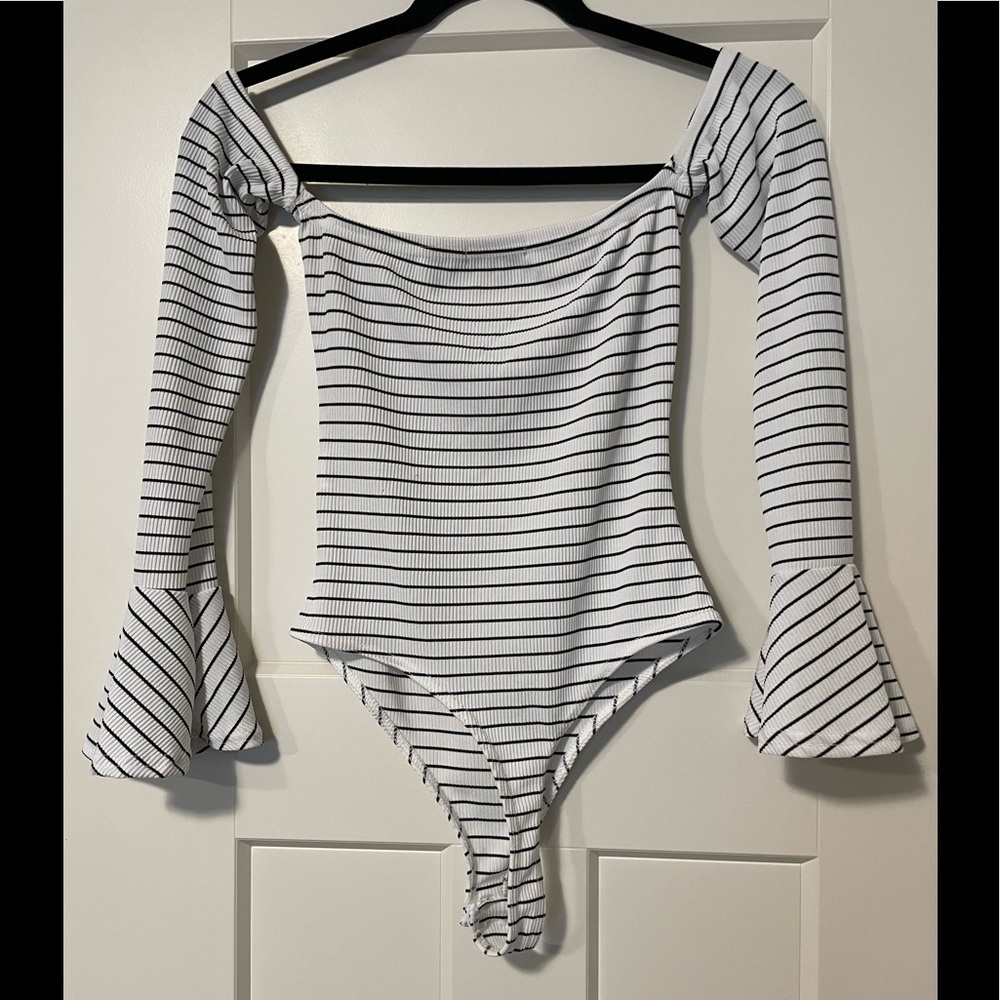 Pretty Little Thing bodysuit. Size US 2